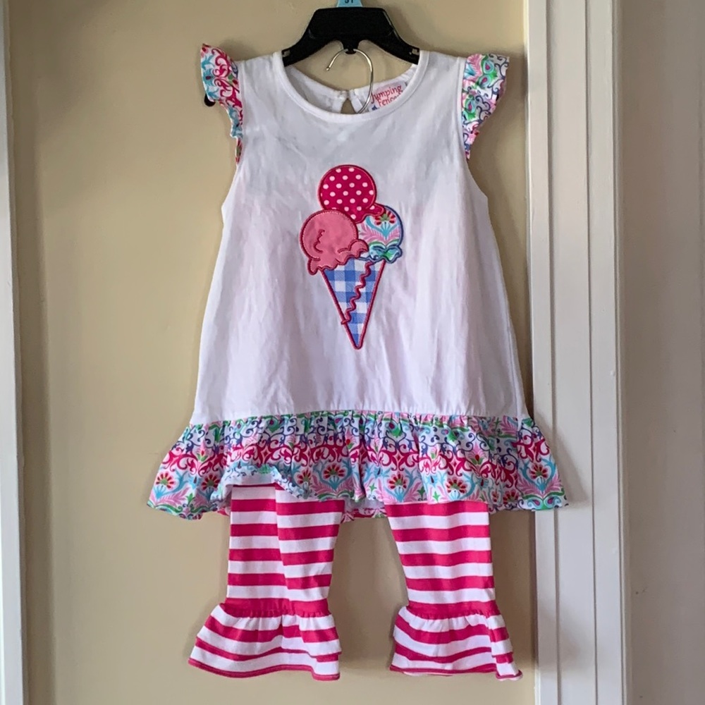 Girls 2 piece outfit. Size 5